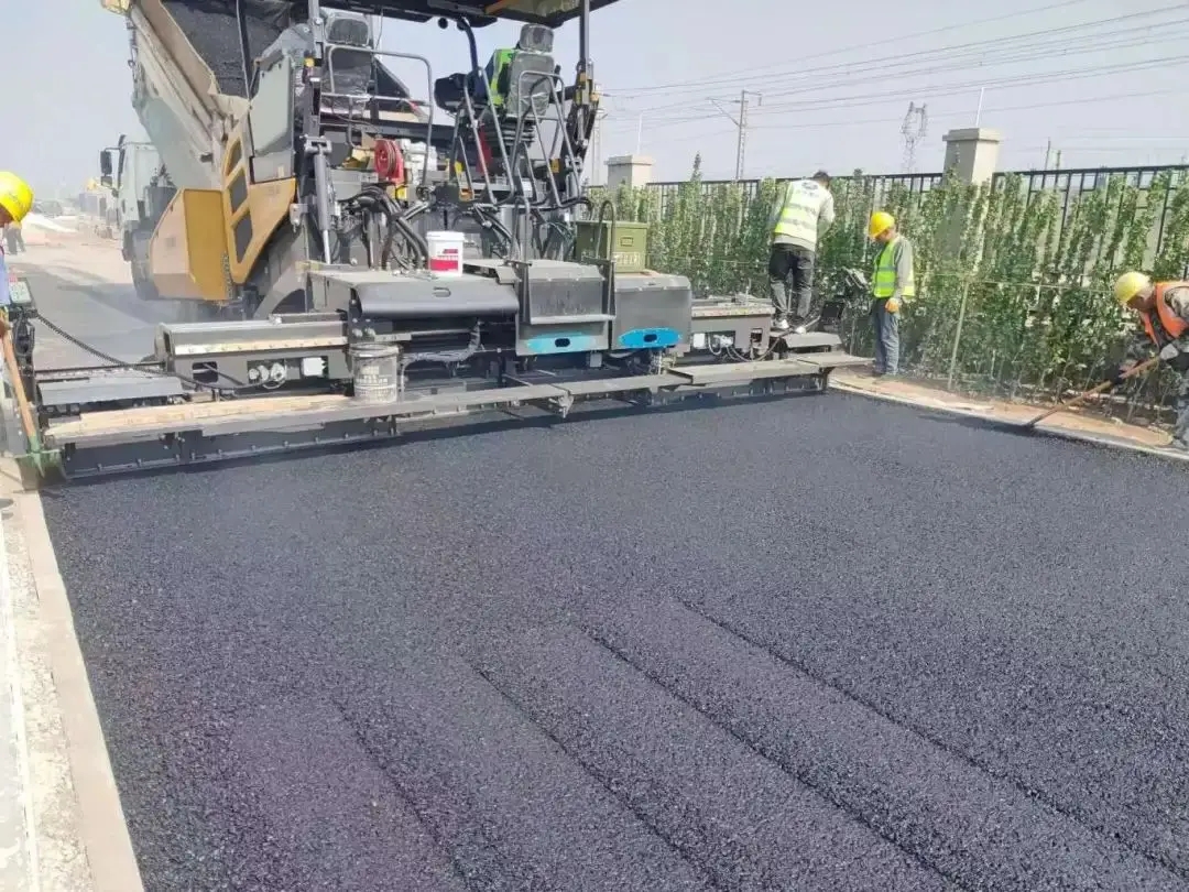 asphalt paver